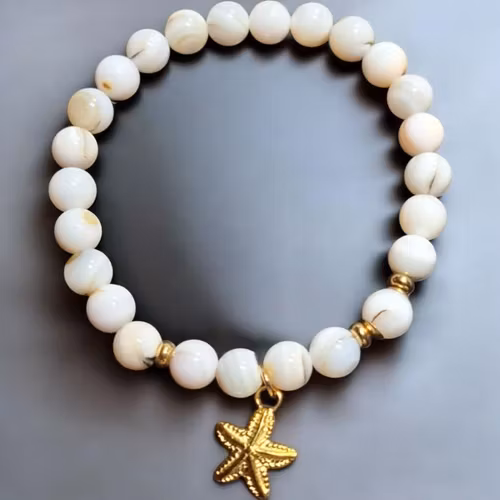 Armband av snäcka
