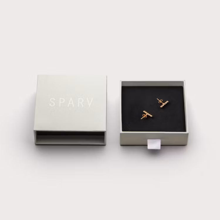 Stud örhängen