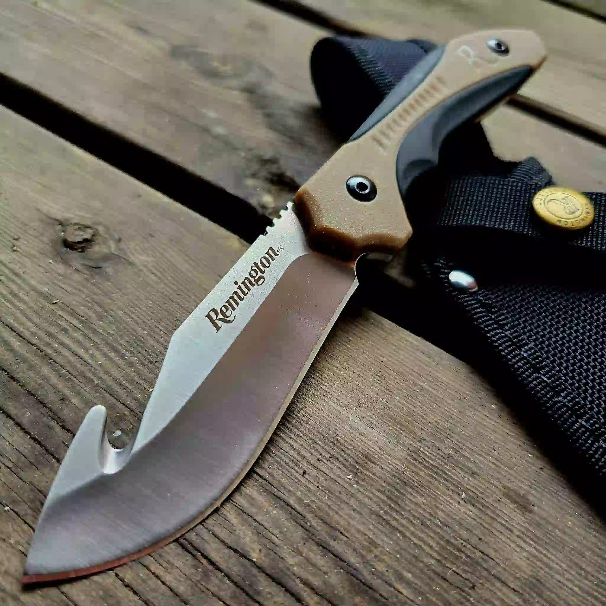 Köp Remington Jaktkniv med Buköppnare – Beställ billigt online | Knivmagasinet