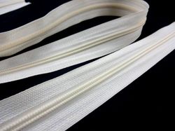D202 Blixtlås metervara 5 mm vintervit (25 m)