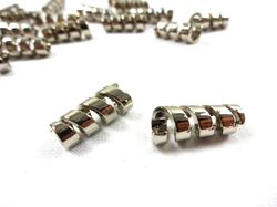 S643 Snörände spiral 4 mm silver (20/100 st/ fp)
