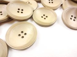 K013 Knapp 31 mm beige