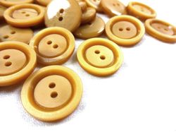 K025 Knapp 18 mm beige