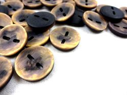 K338 Knapp 18 mm beige melerad