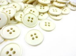 K037 Knapp 18 mm ljusbeige