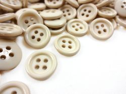 K038 Knapp 15 mm ljusbeige