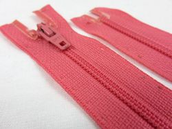 D072 Blixtlås 20 cm Opti 4 mm spiral ej delbar rosa