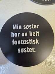 Koppunderlag\Bordbrikke med valgfri tekst
