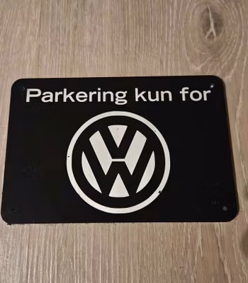 Parkeringsskilt med valgfritt bilmerke