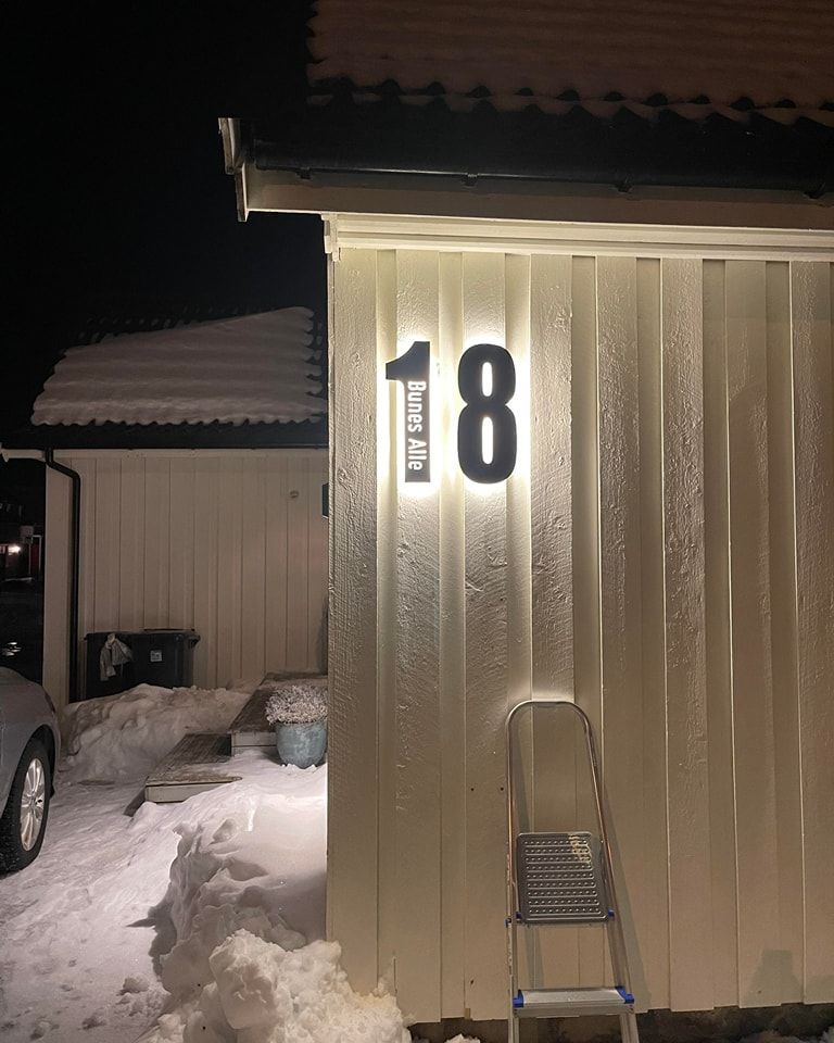 Hustall matt sort med eller uten adresse