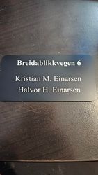 Postkasseskilt sort