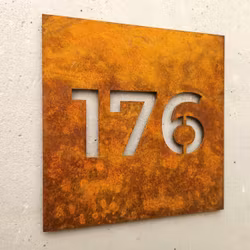 husnummer firkantet plate