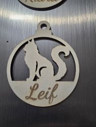 Katt eller hund julekule med navn