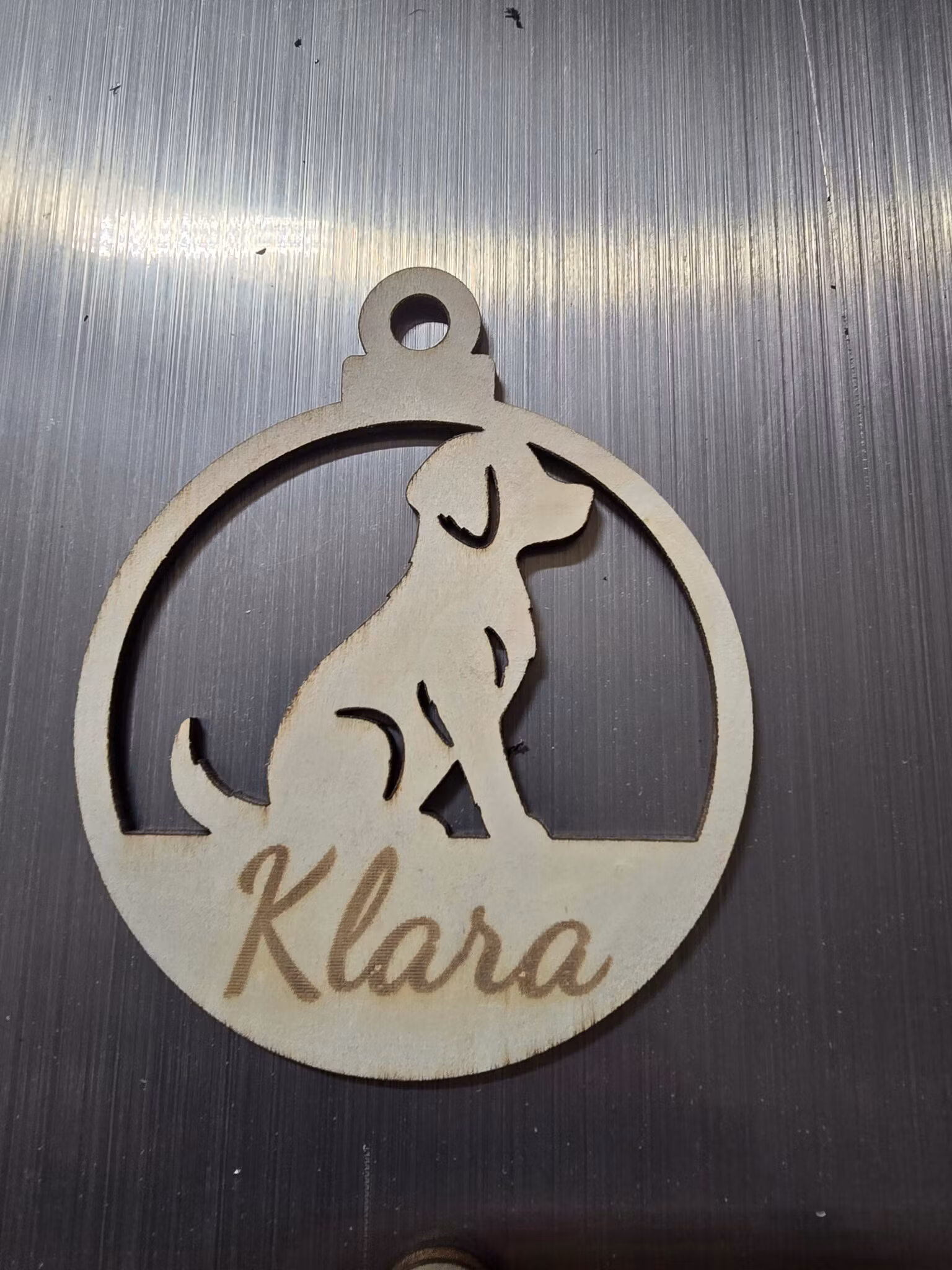 Katt eller hund julekule med navn