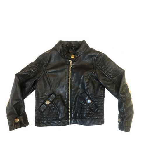 Jacka i läderimitation (stl 104)