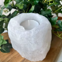 Vit ljuslykta i Saltsten