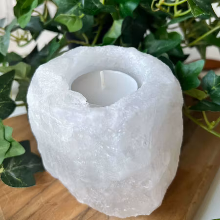 Vit ljuslykta i Saltsten