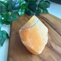 Gul kalcit halvrå spets - C