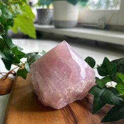 Rosenkvarts halvrå spets - A