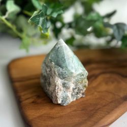 Fluorit halvrå spets - B