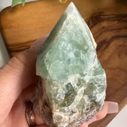 Fluorit halvrå spets - B