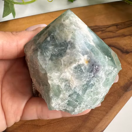 Fluorit halvrå spets - C