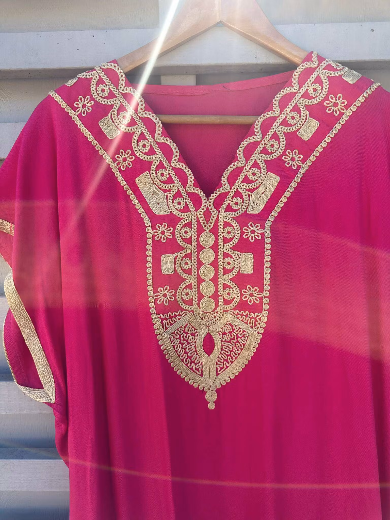 Marockansk kaftan med brodyr
