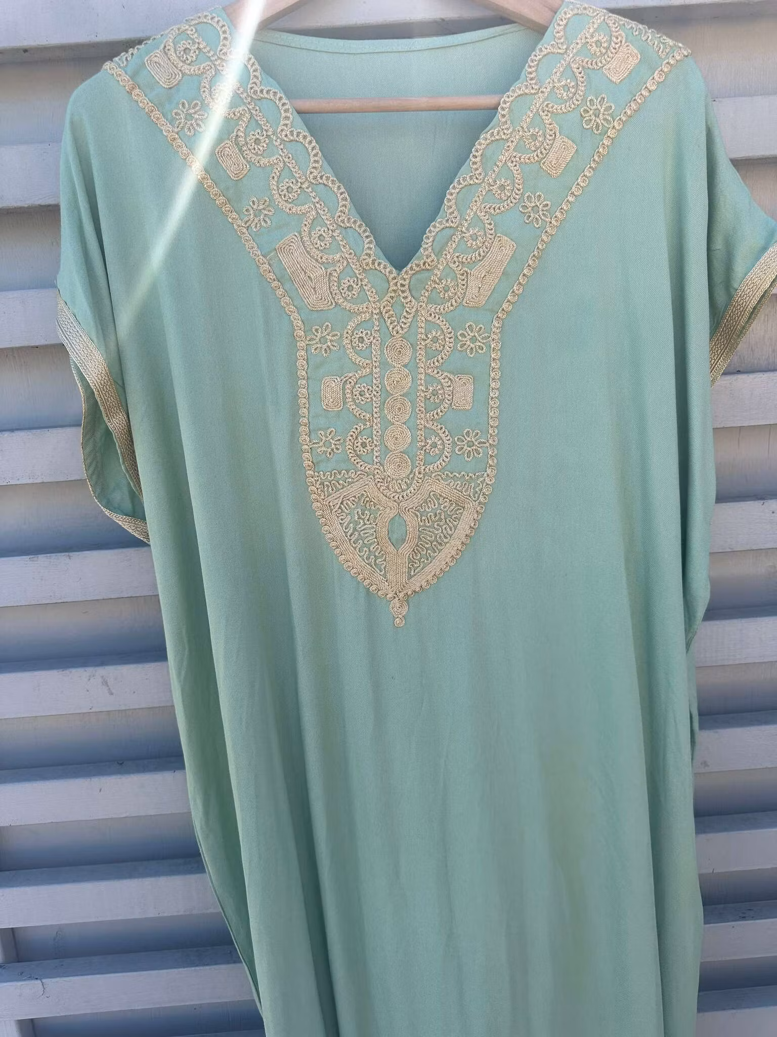 Marockansk kaftan med brodyr