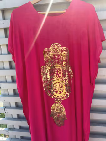Marockansk klänning med Fatimas hand