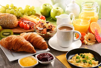 Företagsfrukost fralla med ost