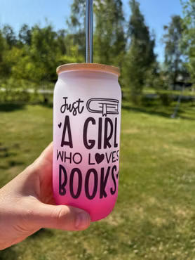 Frostat Glas - Just a girl who loves books