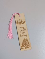 Träbokmärke - Sorry I'm Late