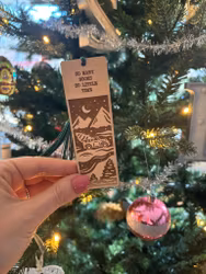 Träbokmärke Jul - So many books