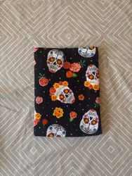 Book Sleeve Black Skull