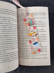 Bokmärke Transparent - Books and Coffee