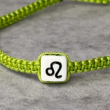 Armband med Lejonets Stjärntecken