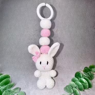 Vagnhänge Vit Kanin Med Rosa Rosett