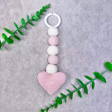 Vagnhänge med ett rosa hjärta