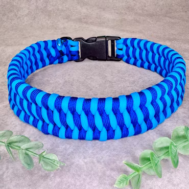 Blått Hundhalsband med Säkerhetsspänne – ø 40 cm