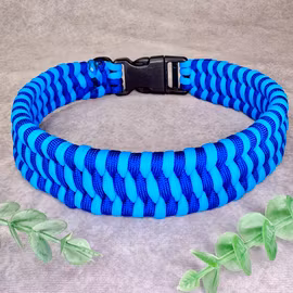Blått Hundhalsband med Säkerhetsspänne – ø 40 cm