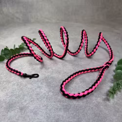 Handgjort Hundkoppel av rosa och svart Paracord – 180 cm (För Mindre Hundar)