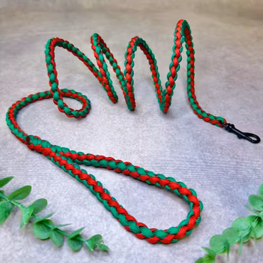 Handgjort Hundkoppel i rött och grönt – 150 cm (För Mindre Hundar)