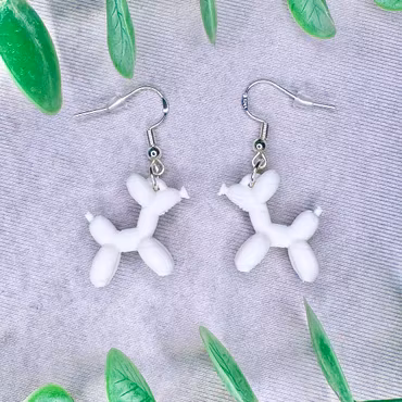 Vita ballonghunds-örhängen