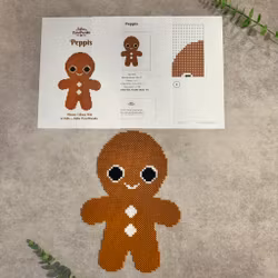 Pärlmönster Peppis – Vit jul:s Maskot