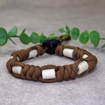 Hasselnötbrunt Fästinghalsband – Naturligt skydd med EM®-keramik