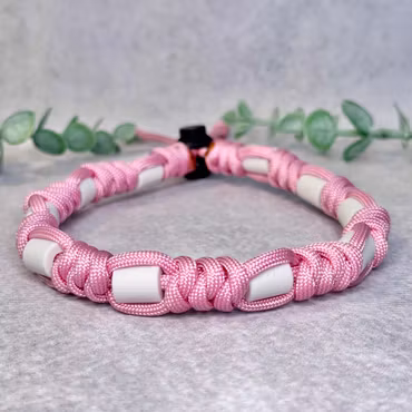 Pastellrosa Fästinghalsband – Naturligt skydd med EM®-keramik
