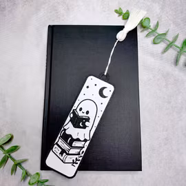 Bokmärke – Spöke med bok