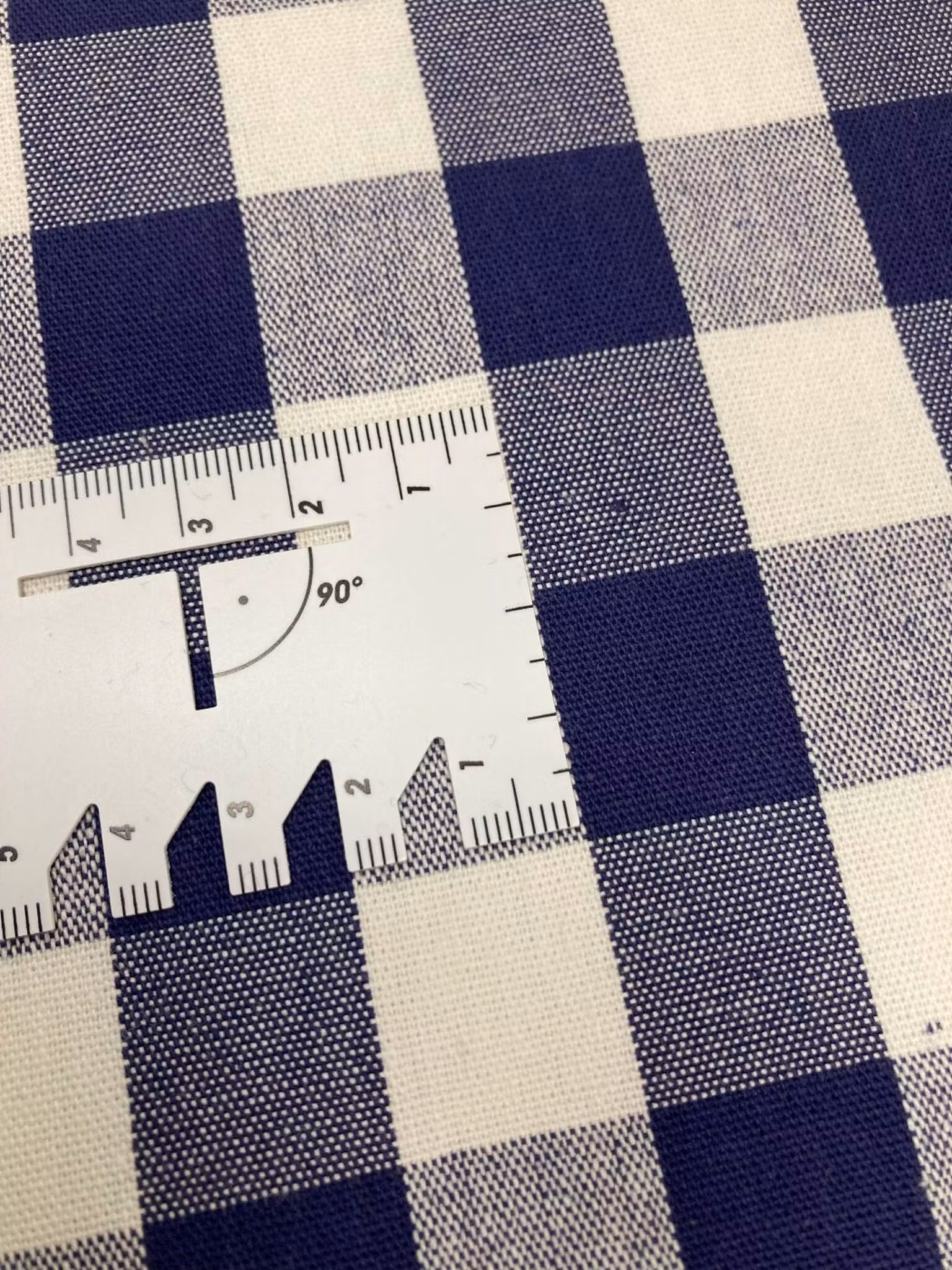 Vävd, rutig metervara i blått och offwhite