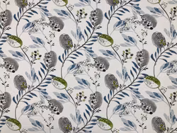 Morgonbris – metervara med blad och blommor