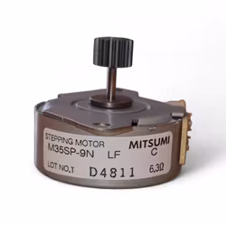 Stegmotor - XC8258051